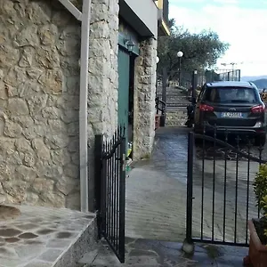 https://mare-monti.hotelitalianriviera.com